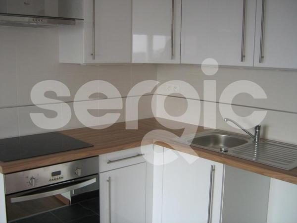 Location 3 Pieces 66 80000 Amiens 25 1087 01 0092