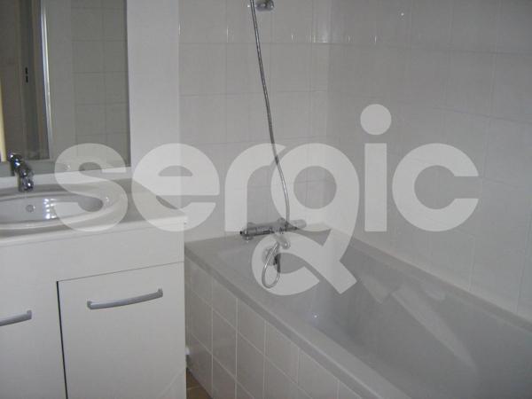 Location 3 Pieces 66 80000 Amiens 25 1087 01 0092