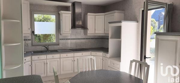 Maison traditionnelle 5 pièces de 111 m² à Noyal-Châtillon-sur-Seiche (35230)