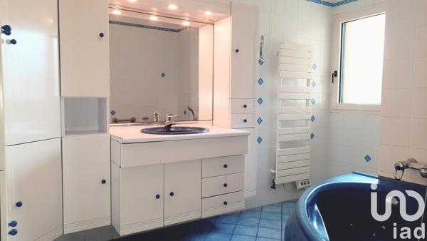 Maison traditionnelle 5 pièces de 111 m² à Noyal-Châtillon-sur-Seiche (35230)