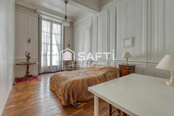 Grenoble Hyper Centre – Duplex de 163 m² au charme de l'ancien