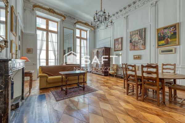 Grenoble Hyper Centre – Duplex de 163 m² au charme de l'ancien