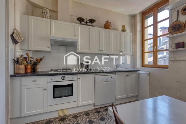 Grenoble Hyper Centre – Duplex de 163 m² au charme de l'ancien