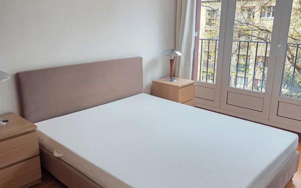 Appartement à louer    3 pièces • 81,57 m2 Sèvres