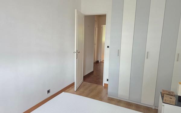 Appartement à louer    3 pièces • 81,57 m2 Sèvres