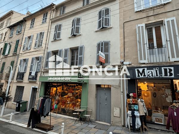 Location Studio 30.47 m² - 38 RUE LAMALGUE Toulon 83000