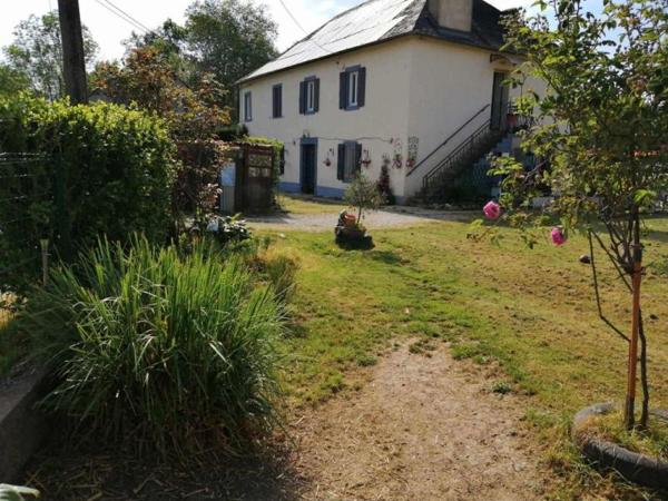 Maison - Proximite oloron-sainte-marie - Réf.:205311 PROXIMITE OLORON - MAISON D'HABITATION T5 AVEC JARDIN COMPOSEE DE DEUX APPARTEMENTS -