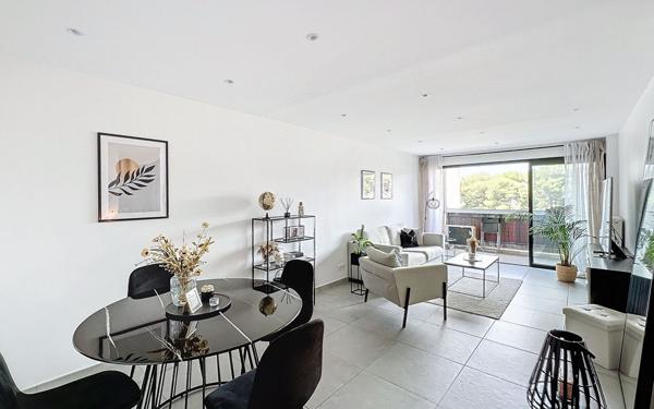 Appartement à vendre    2 pièces • 58 m2 Le Cannet