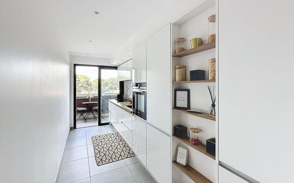 Appartement à vendre    2 pièces • 58 m2 Le Cannet