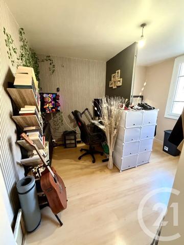 Appartement T3 à vendre  3 pièces - 58,83 m 2   RODEZ  - 12