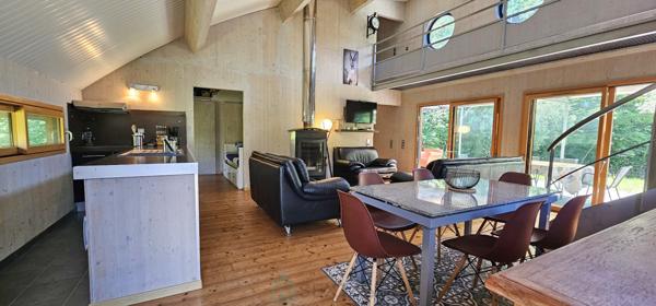 Maison d'architecte de 65m² situé à Vitrac, l’un des villages les plus prisés du Périgord Noir
