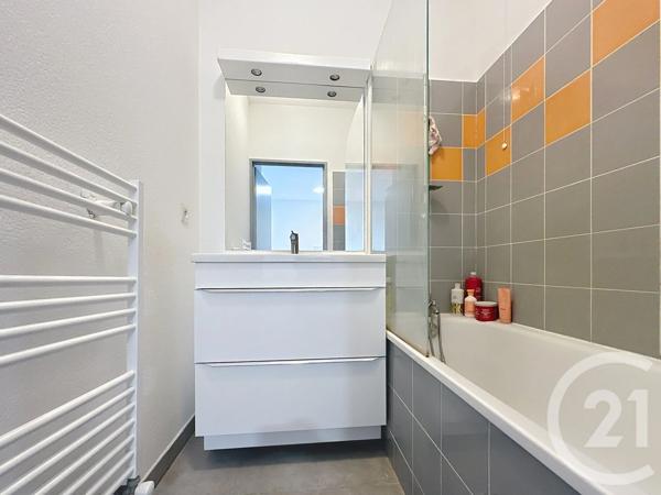 Appartement T2 à vendre  2 pièces - 36,61 m 2   JUVIGNAC  - 34