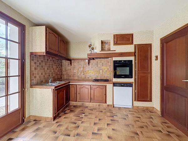 Maison 5 pièces à vendre Colombiers - 86490 / Réf: 12102