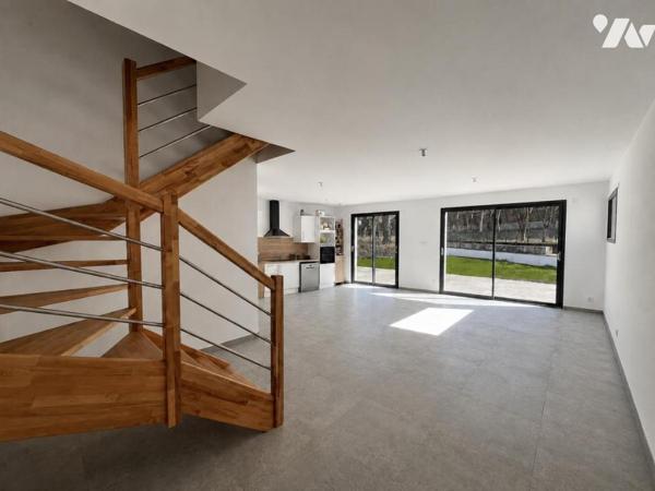 MAISON CONSTRUITE EN  2024 - JARDIN - GARAGE - PONTCHARRA -  FRAIS DE NOTAIRE REDUITS