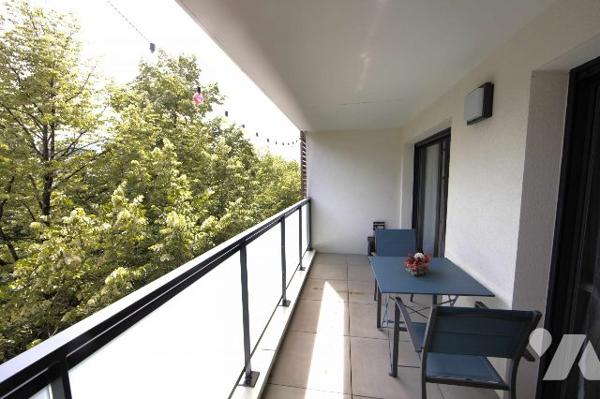 Appartement T4 récent avec garage