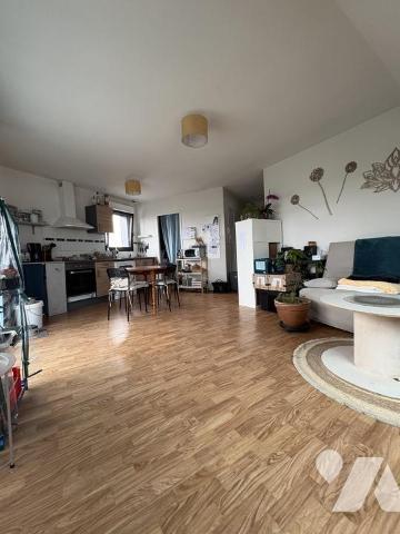 Appartement T3 58 M2 CENTRE BOURG DE PLOEREN - 1 cave