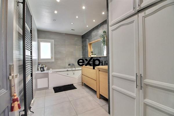 Maison de Plain-Pied de 210 m²