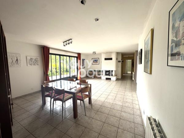 MAISON À VENDRE DE 7 PIÈCES DE 139,70 M²