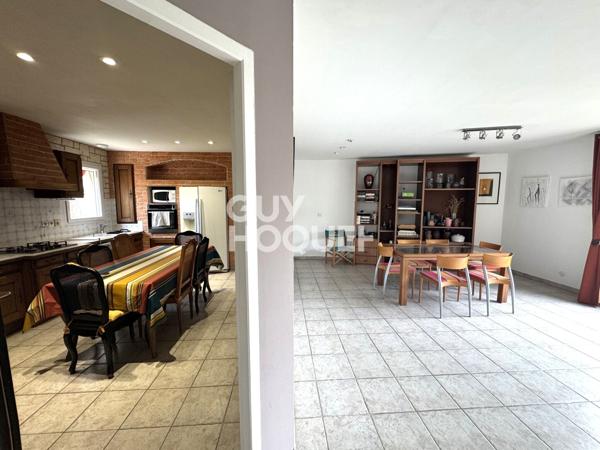 MAISON À VENDRE DE 7 PIÈCES DE 139,70 M²