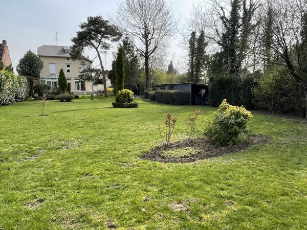 Demeure de Maître de 1930 : un domaine d’exception avec potentiel de rendement à prix ajusté