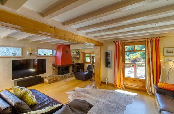 Spacieux chalet avec piscine aux Houches