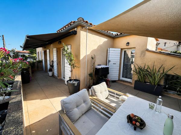 Rare à la vente, Appartement d'exception, Bouc Bel Air, Centre-ville, T5, 100 m², Terrasse 30 m², Véranda, Garage, Climatisation, Exposition Sud-Ouest, Lumineux, Vue dégagée, 3 chambres, Bureau, Salle d'eau contemporaine, Douche à l'italienne, Prestations