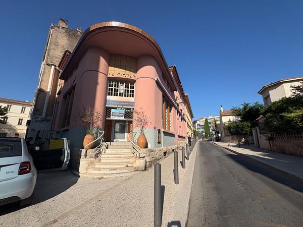 Local commercial La Ciotat 3 pièce(s) 77,85 m2