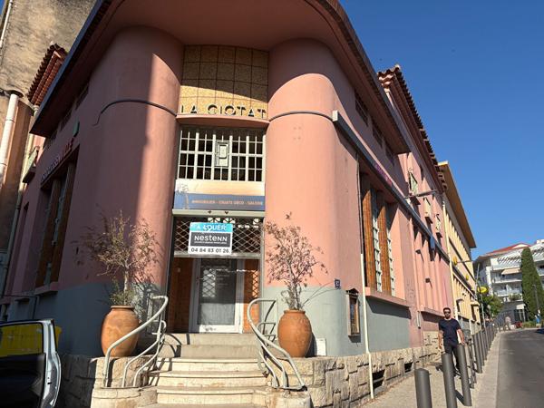 Local commercial La Ciotat 3 pièce(s) 77,85 m2