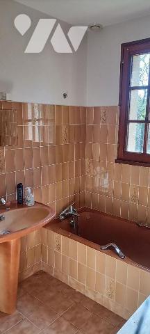 À Vendre : Maison Traditionnelle au Val d'Anast, Proximité de Lieuron
Dans un hameau calme, dé...