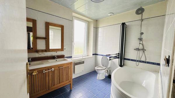 Maison avec vue mer et campagne à Saint-Nic