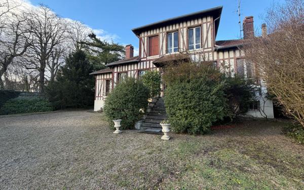 Maison à vendre    8 pièces • 239,17 m2 Auvers-sur-Oise