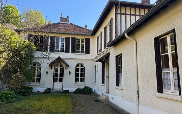 Maison à vendre    8 pièces • 239,17 m2 Auvers-sur-Oise