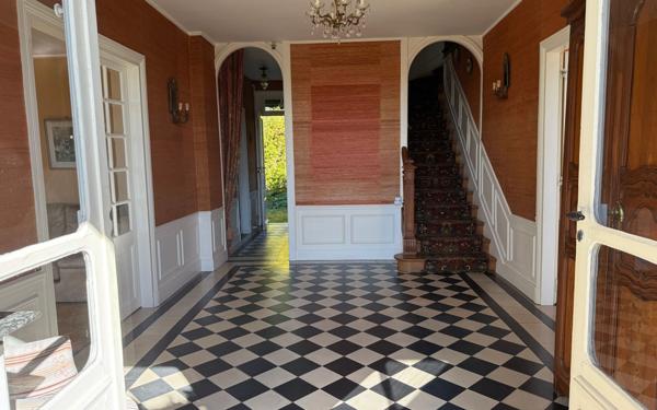 Maison à vendre    8 pièces • 239,17 m2 Auvers-sur-Oise