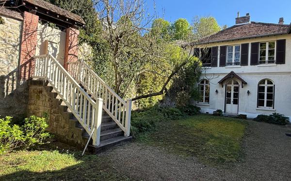 Maison à vendre    8 pièces • 239,17 m2 Auvers-sur-Oise