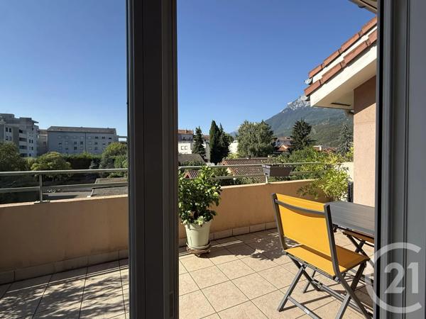 Appartement T3 à vendre  3 pièces - 66,43 m 2   FONTAINE  - 38