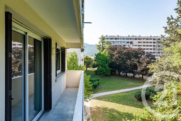 Appartement T3 à vendre  3 pièces - 66,43 m 2   FONTAINE  - 38