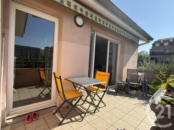 Appartement T3 à vendre  3 pièces - 66,43 m 2   FONTAINE  - 38
