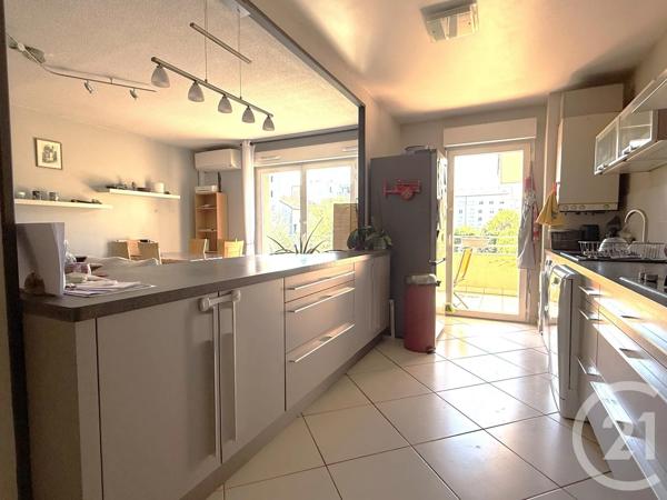 Appartement T3 à vendre  3 pièces - 66,43 m 2   FONTAINE  - 38