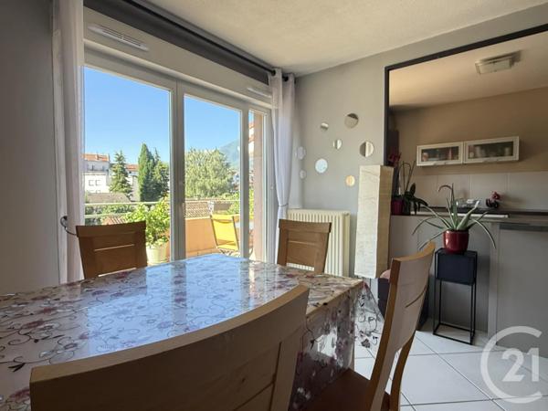 Appartement T3 à vendre  3 pièces - 66,43 m 2   FONTAINE  - 38