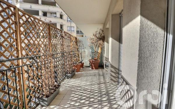 Appartement à vendre    2 pièces • 43,48 m2 Courbevoie