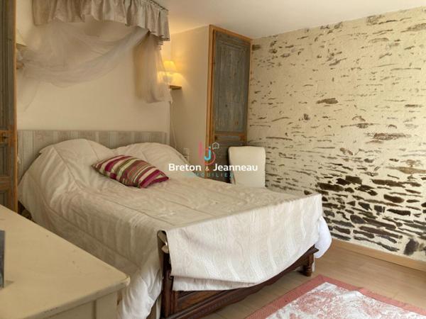 Propriété d'exception avec forêt, plan d'eau sur 8 ha secteur Villaines la Juhel