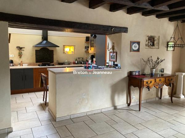 Propriété d'exception avec forêt, plan d'eau sur 8 ha secteur Villaines la Juhel