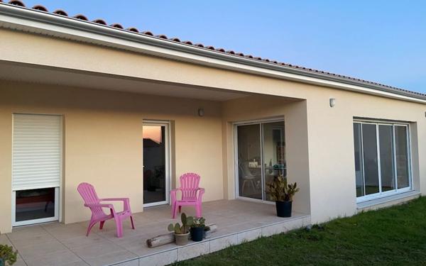 Maison à vendre    5 pièces •  Saintes