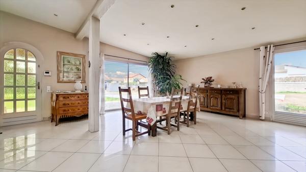 Maison familiale à vendre à Hauterive (03), proche Vichy – 155 m² habitables – 3 chambres – terrain 800 m²