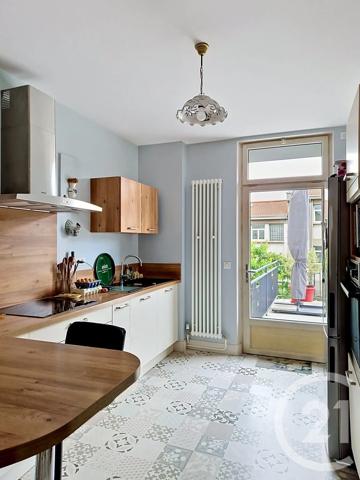 Maison à vendre  6 pièces - 134,53 m 2   CLERMONT FERRAND  - 63
