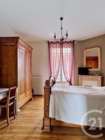 Maison à vendre  6 pièces - 134,53 m 2   CLERMONT FERRAND  - 63