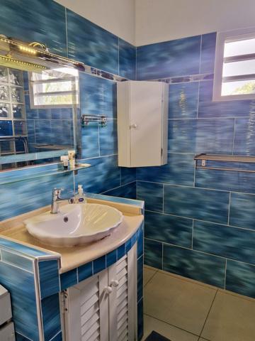 Les Abymes (97139) Haut de villa T4 aux Abymes