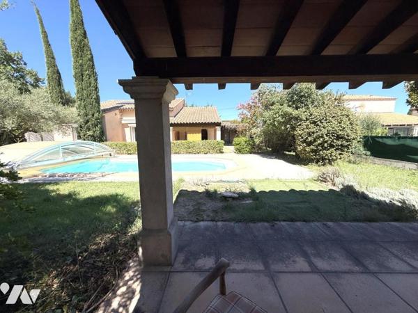 Superbe villa avec piscine secteur calme proche écoles
