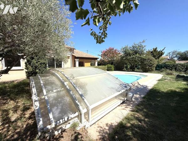 Superbe villa avec piscine secteur calme proche écoles
