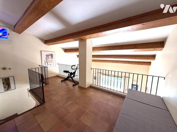Superbe villa avec piscine secteur calme proche écoles